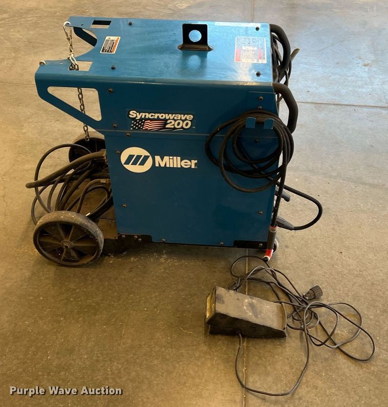 image for item II9107 Miller Syncrowave 200  welder/generator