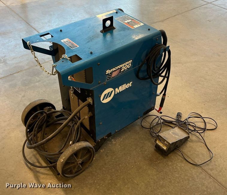 image for item II9107 Miller Syncrowave 200  welder/generator