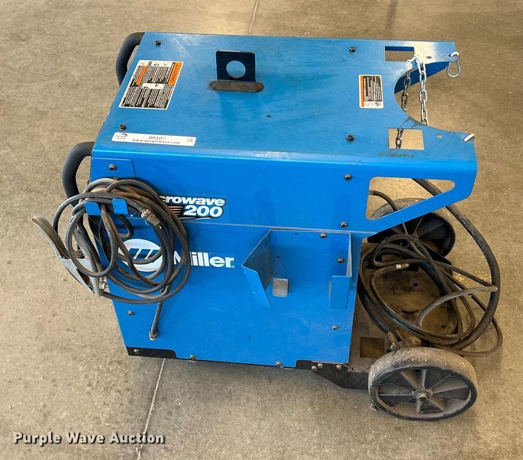 image for item II9107 Miller Syncrowave 200  welder/generator