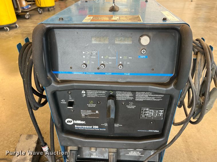 image for item II9107 Miller Syncrowave 200  welder/generator