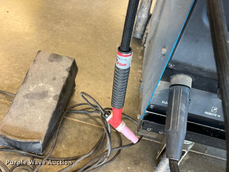 image for item II9107 Miller Syncrowave 200  welder/generator