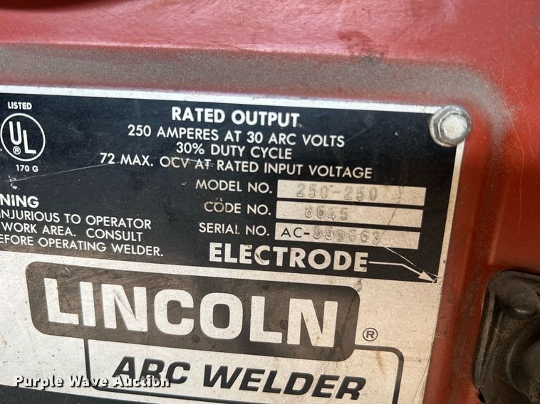 image for item II9108 Lincoln Electric Idealarc 250  welder