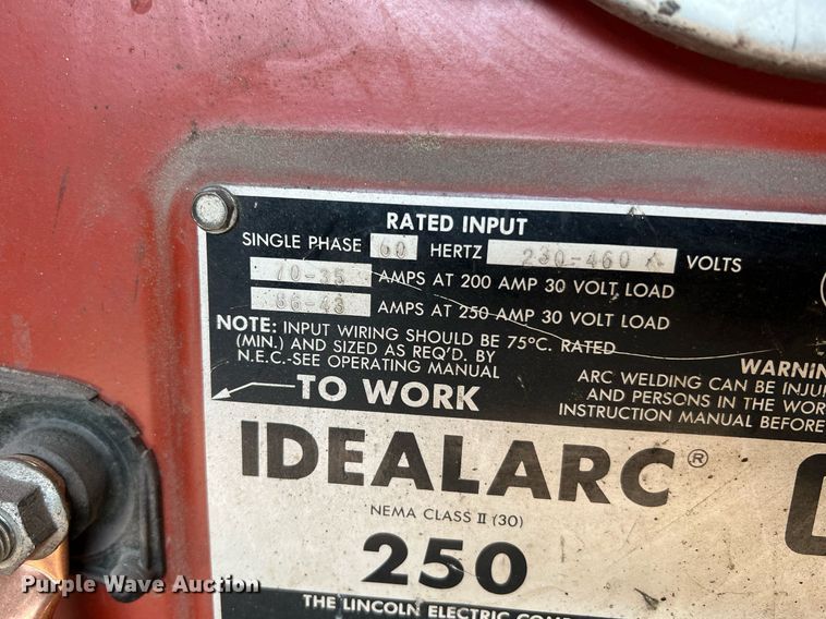 image for item II9108 Lincoln Electric Idealarc 250  welder