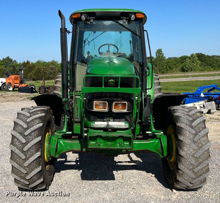image for item II9116 2009 John Deere 7130  MFWD tractor