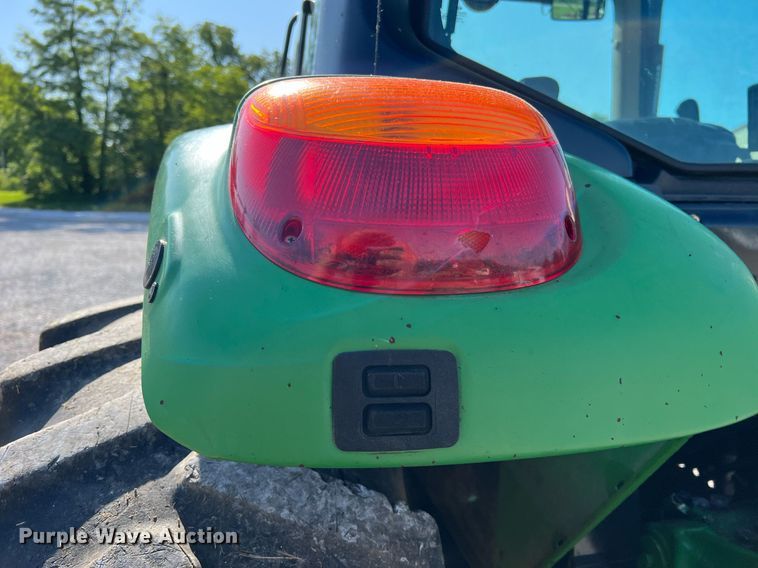 image for item II9116 2009 John Deere 7130  MFWD tractor