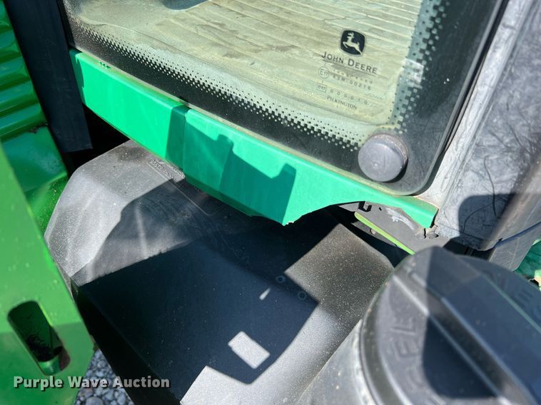 image for item II9116 2009 John Deere 7130  MFWD tractor