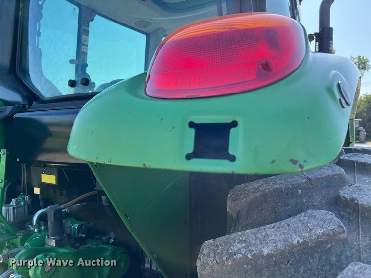 image for item II9116 2009 John Deere 7130  MFWD tractor