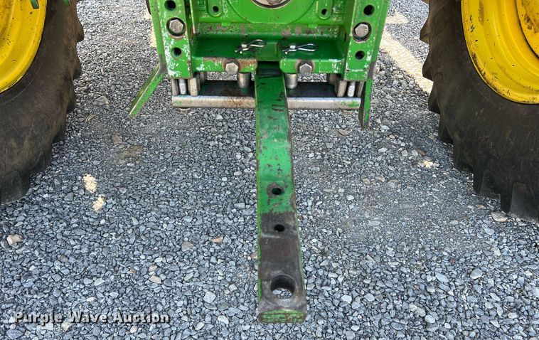 image for item II9116 2009 John Deere 7130  MFWD tractor