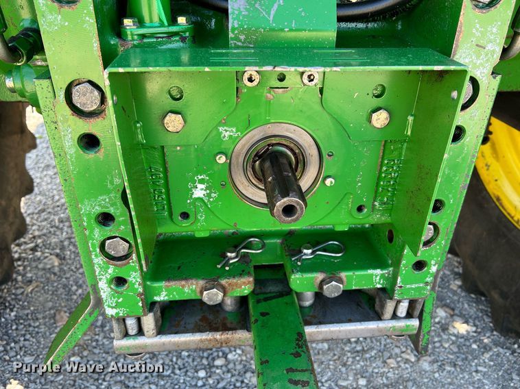 image for item II9116 2009 John Deere 7130  MFWD tractor