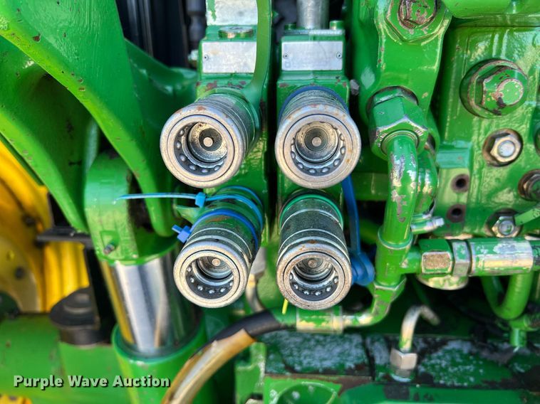 image for item II9116 2009 John Deere 7130  MFWD tractor