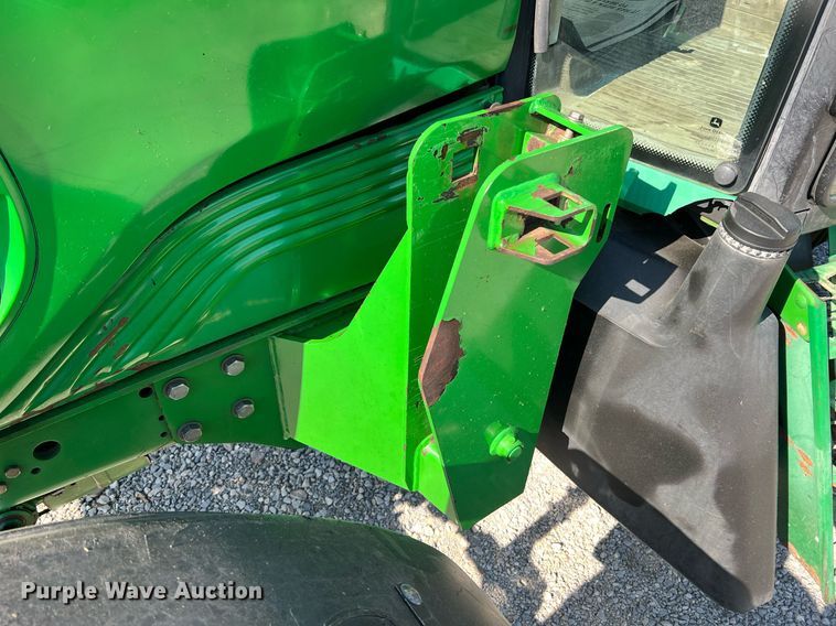 image for item II9116 2009 John Deere 7130  MFWD tractor