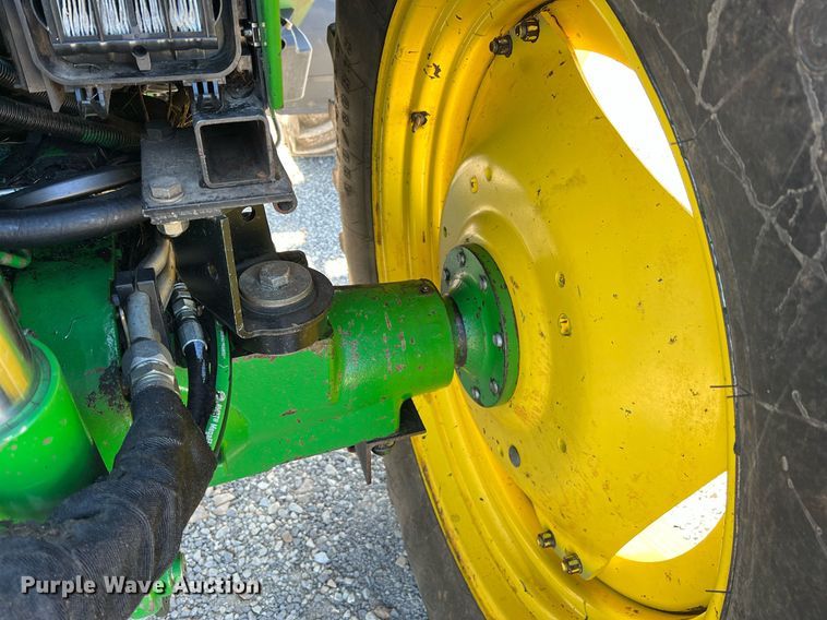 image for item II9116 2009 John Deere 7130  MFWD tractor