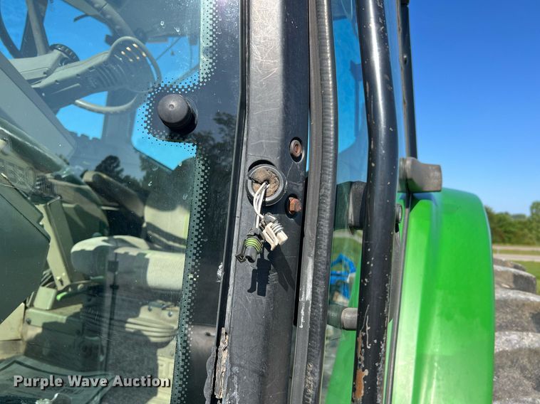 image for item II9116 2009 John Deere 7130  MFWD tractor