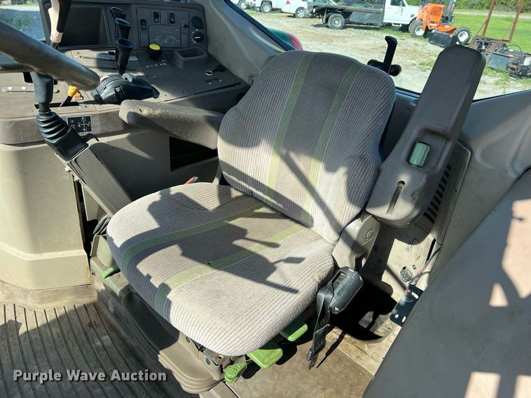 image for item II9116 2009 John Deere 7130  MFWD tractor