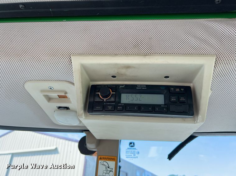 image for item II9116 2009 John Deere 7130  MFWD tractor