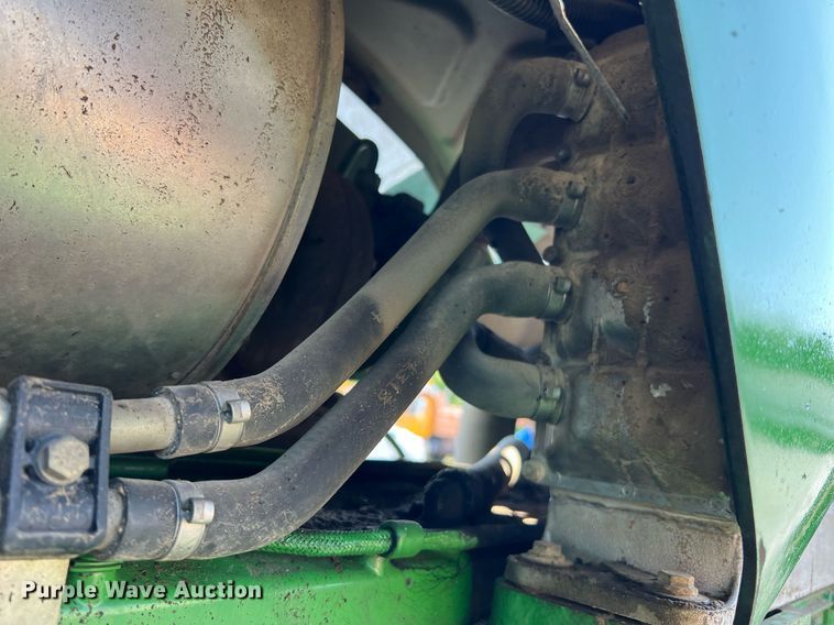 image for item II9116 2009 John Deere 7130  MFWD tractor