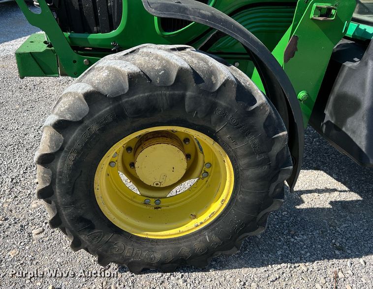 image for item II9116 2009 John Deere 7130  MFWD tractor