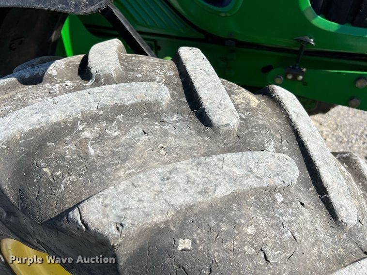 image for item II9116 2009 John Deere 7130  MFWD tractor