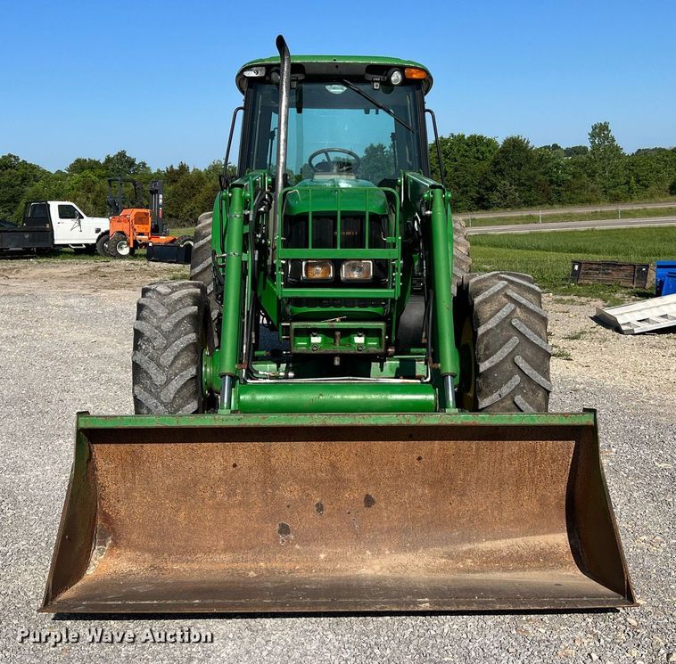 image for item II9117 2009 John Deere 6430  MFWD tractor