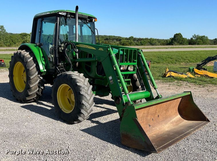 image for item II9117 2009 John Deere 6430  MFWD tractor