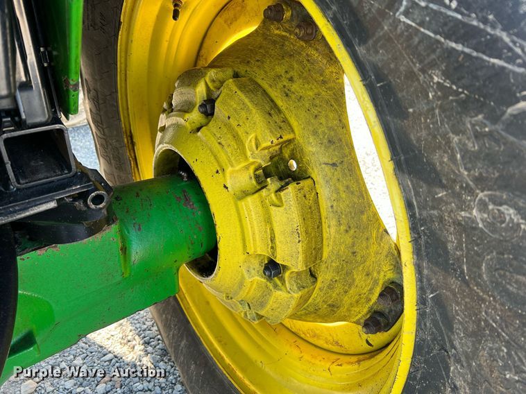 image for item II9117 2009 John Deere 6430  MFWD tractor