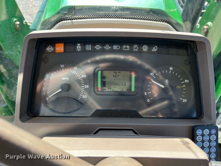 image for item II9117 2009 John Deere 6430  MFWD tractor