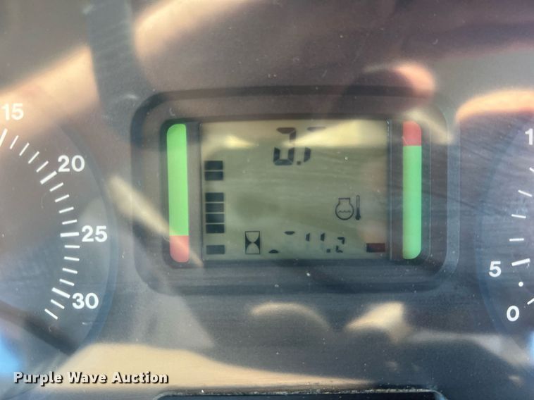 image for item II9117 2009 John Deere 6430  MFWD tractor