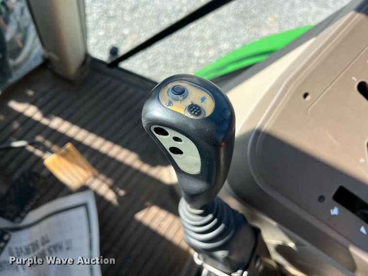 image for item II9117 2009 John Deere 6430  MFWD tractor