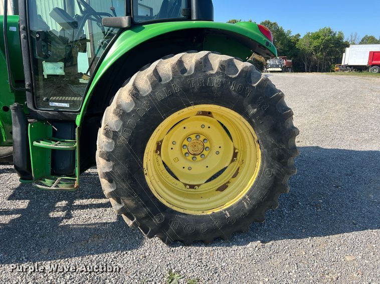 image for item II9117 2009 John Deere 6430  MFWD tractor