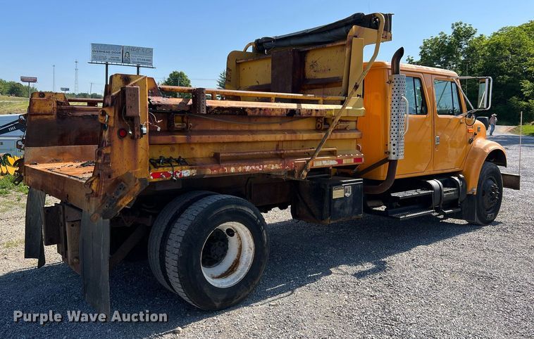 image for item II9118 2001 International 4900  dump truck