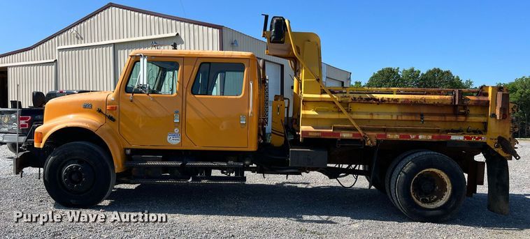 image for item II9118 2001 International 4900  dump truck