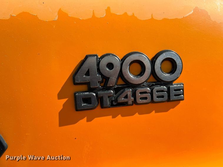 image for item II9118 2001 International 4900  dump truck