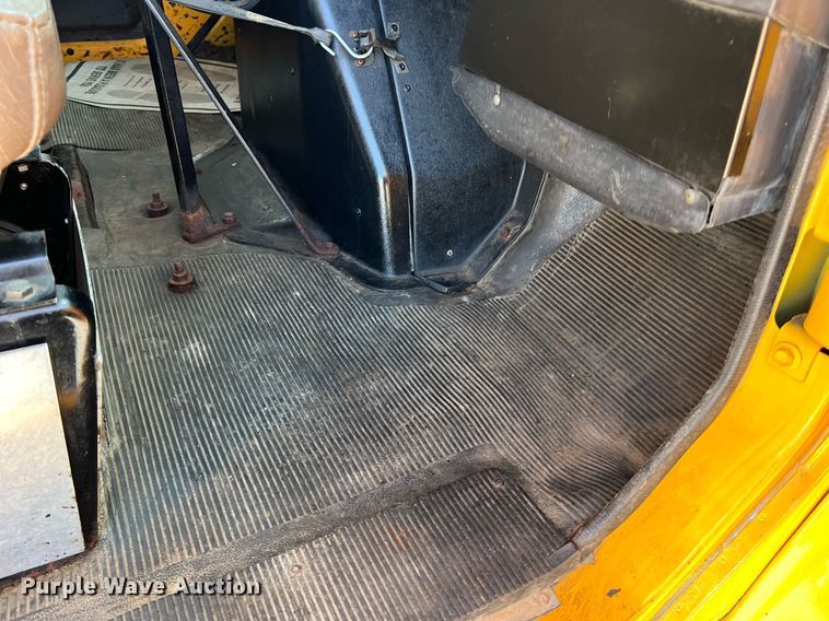 image for item II9118 2001 International 4900  dump truck