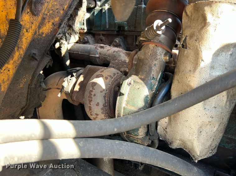 image for item II9118 2001 International 4900  dump truck