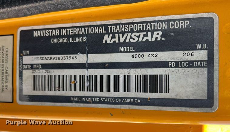 image for item II9118 2001 International 4900  dump truck