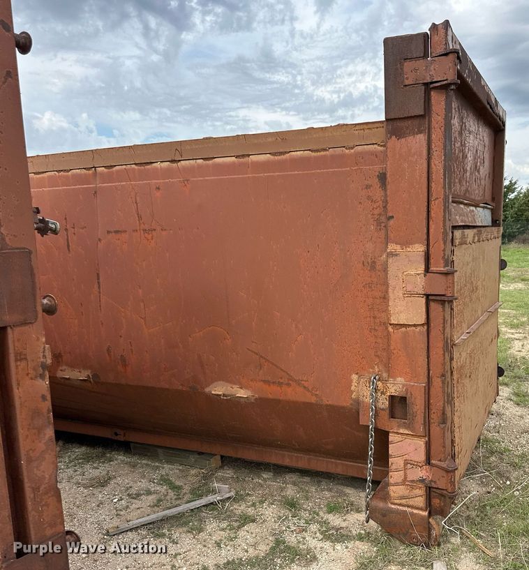 image for item JD9104 Roll-off dumpster