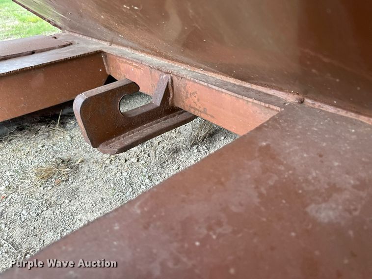 image for item JD9104 Roll-off dumpster