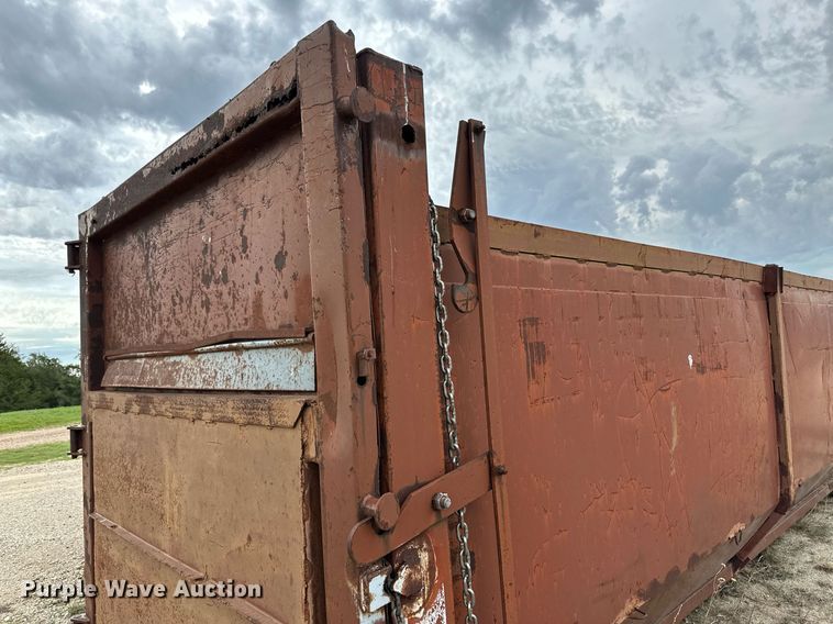 image for item JD9104 Roll-off dumpster
