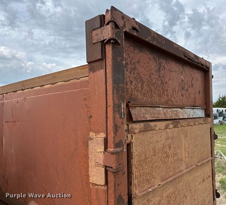 image for item JD9104 Roll-off dumpster