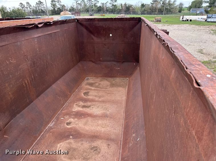 image for item JD9104 Roll-off dumpster