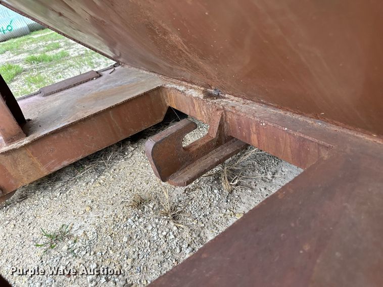 image for item JD9105 Roll-off dumpster