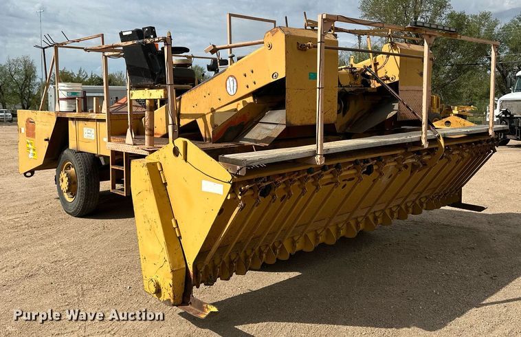 image for item JD9106 Flaherty K  chip spreader