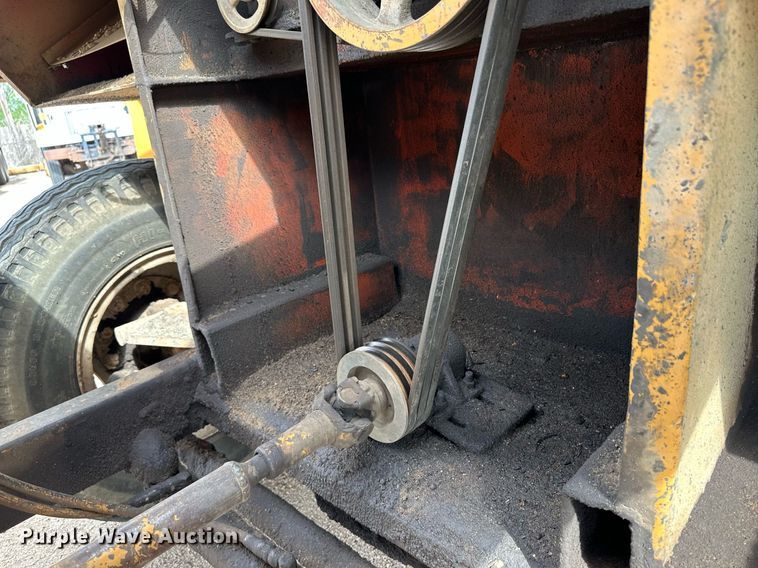 image for item JD9106 Flaherty K  chip spreader