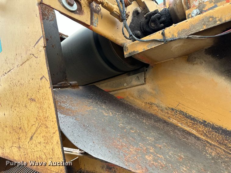 image for item JD9106 Flaherty K  chip spreader