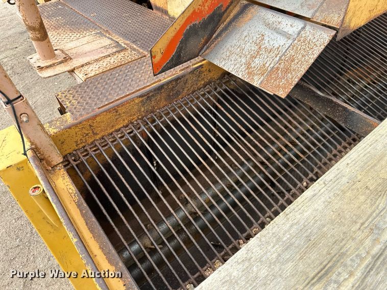 image for item JD9106 Flaherty K  chip spreader