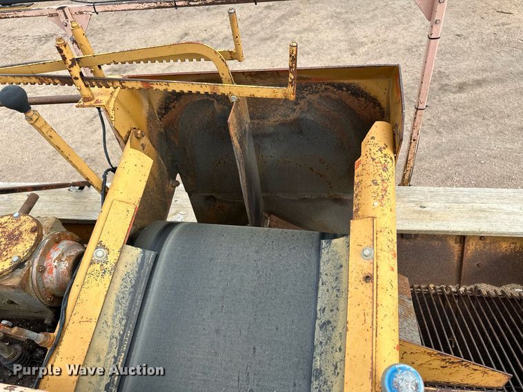 image for item JD9106 Flaherty K  chip spreader