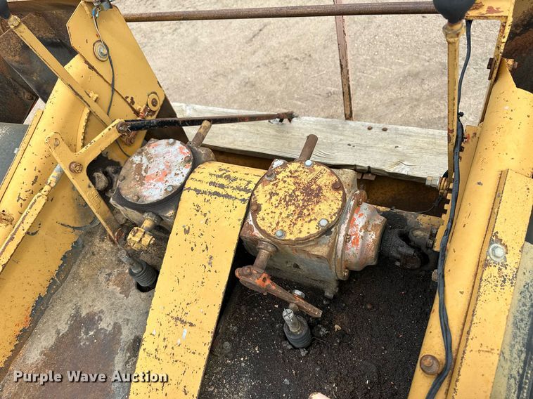 image for item JD9106 Flaherty K  chip spreader