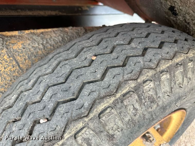 image for item JD9106 Flaherty K  chip spreader