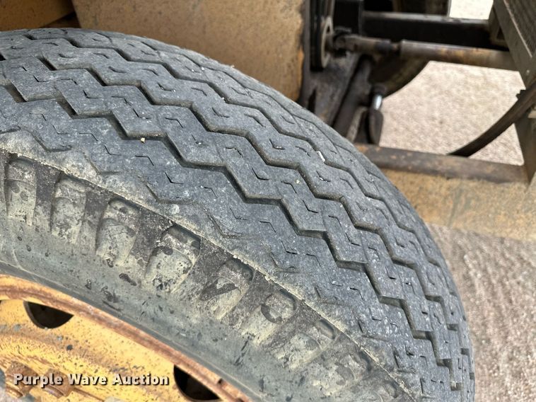 image for item JD9106 Flaherty K  chip spreader