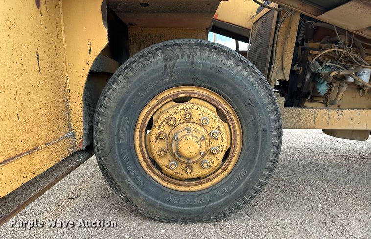 image for item JD9106 Flaherty K  chip spreader